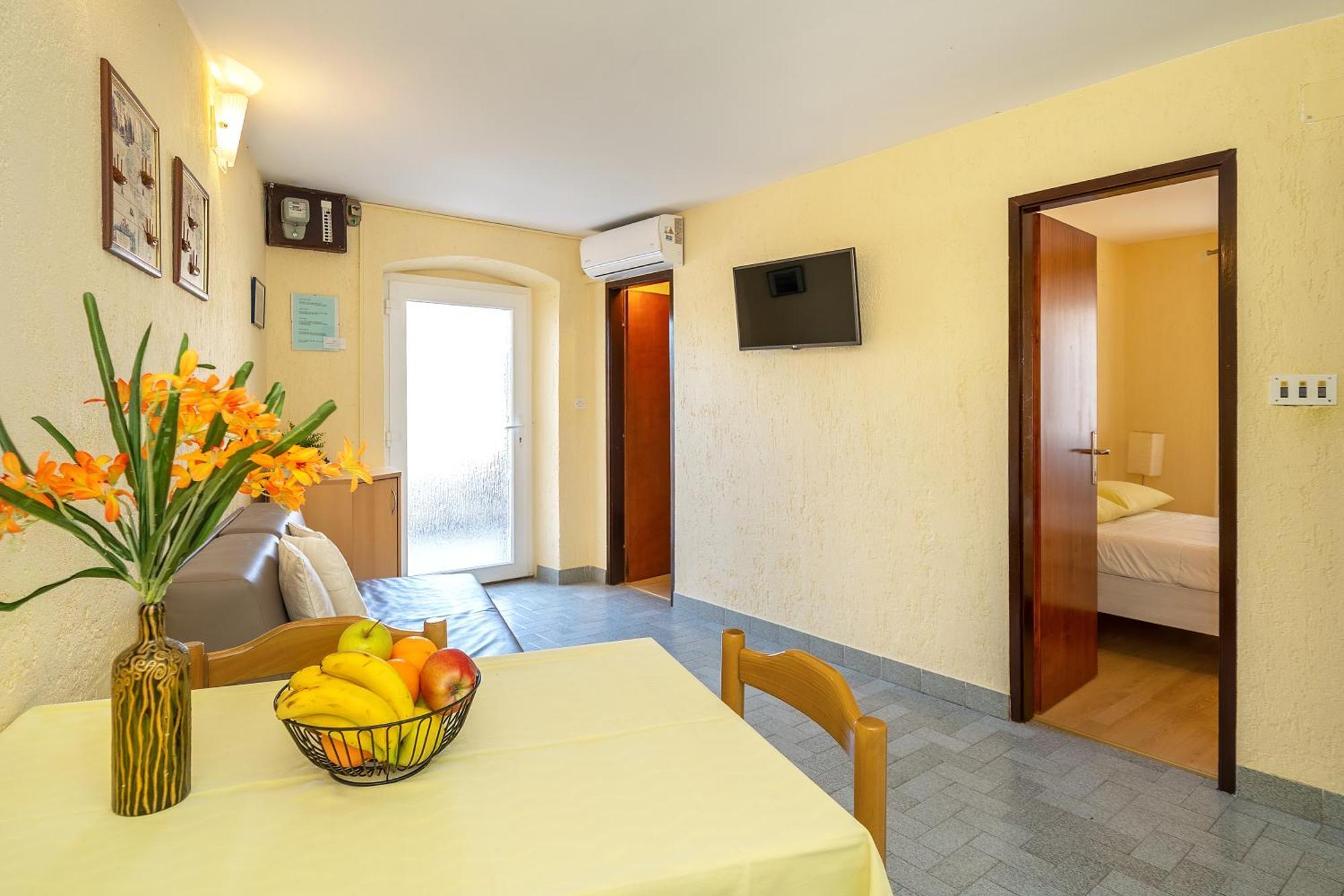 Apartments Ivo With Sea View Baška Buitenkant foto